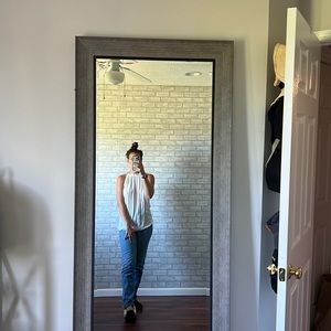 White tank/blouse